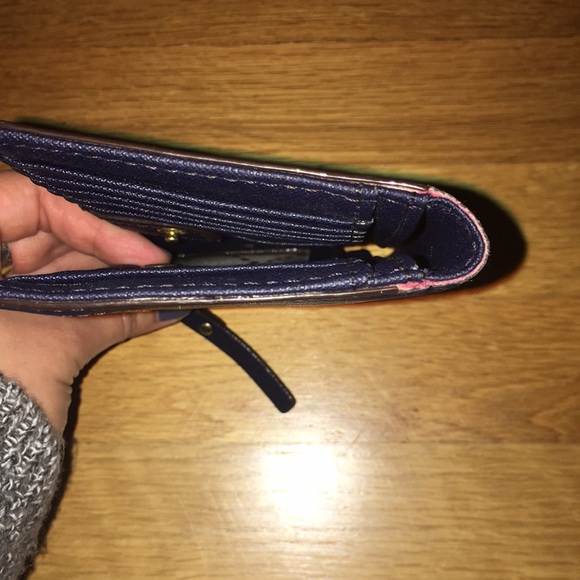 Kate Spade Wallet - Picture 6 of 6